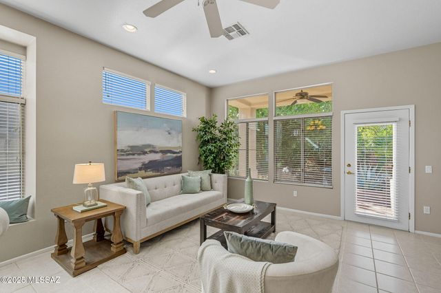 13853 N Lobelia Way, Oro Valley, AZ 85755