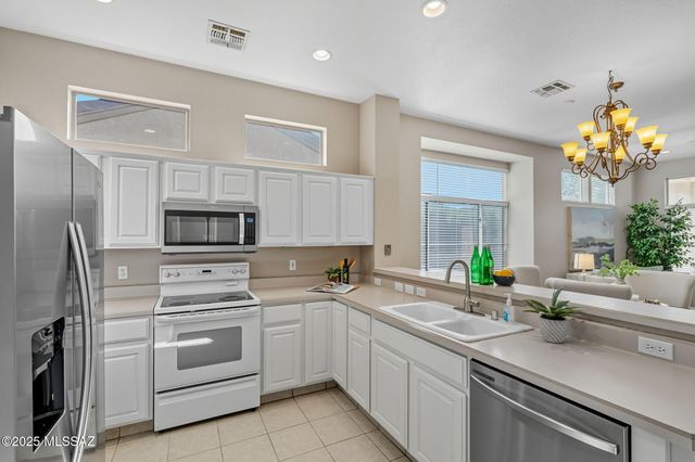 13853 N Lobelia Way, Oro Valley, AZ 85755