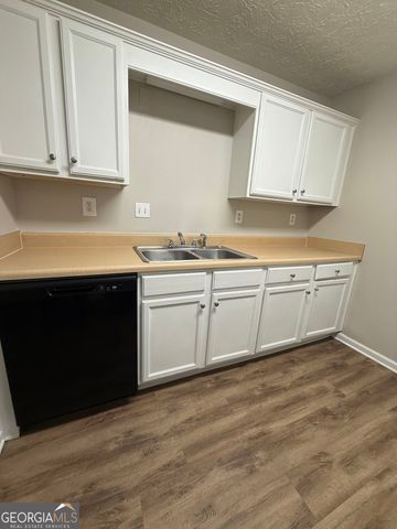 6132 Ruth Street SW, Covington, GA 30014