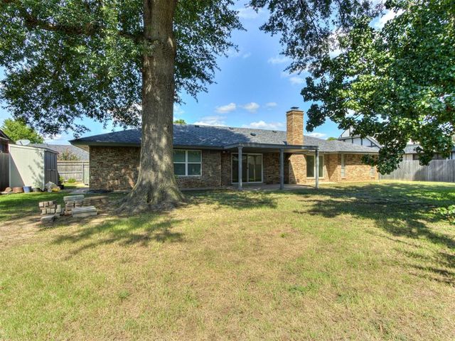 2324 Parkland Way, Norman, OK 73069