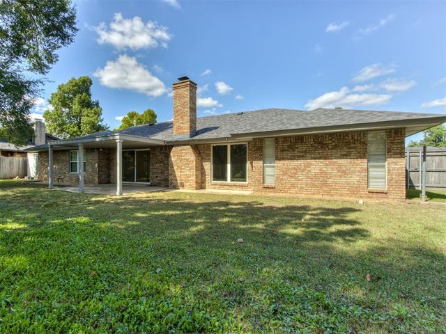 2324 Parkland Way, Norman, OK 73069