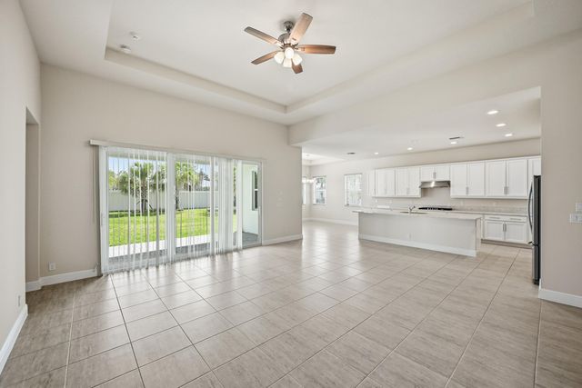 9334 Crestview Circle, Palm Beach Gardens, FL 33412