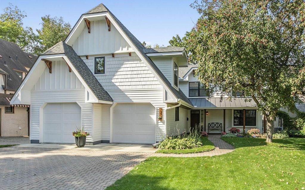 707 Riverside Drive SE, Saint Cloud, MN 56304