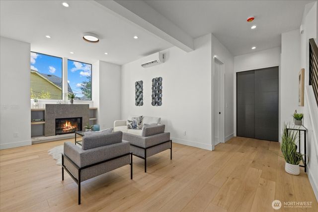 2405 E Fir Street, Seattle, WA 98122