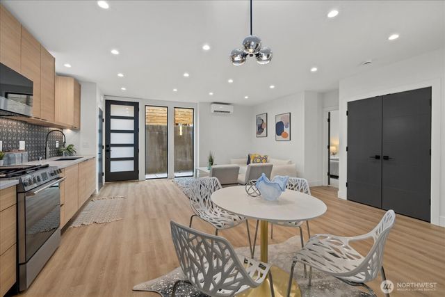 2405 E Fir Street, Seattle, WA 98122