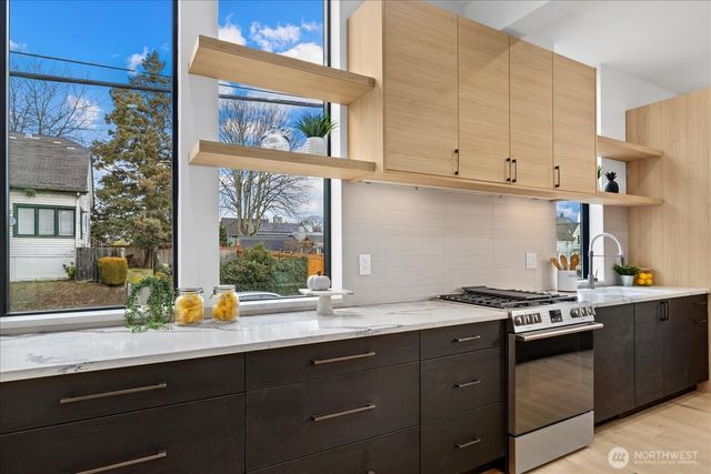 2405 E Fir Street, Seattle, WA 98122