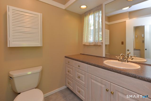 738 Heritage Village A, Southbury, CT 06488