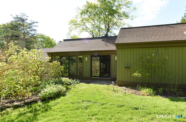 738 Heritage Village A, Southbury, CT 06488