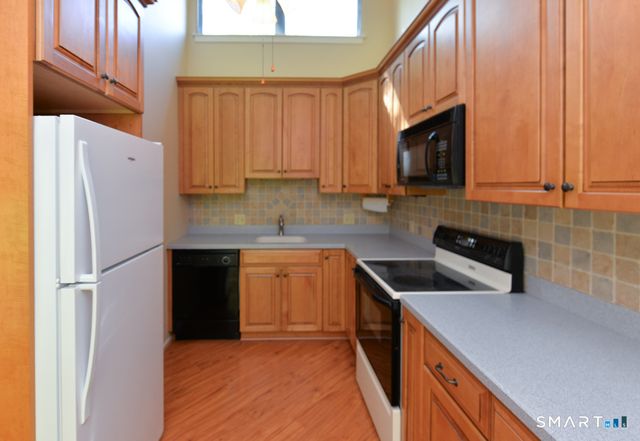 738 Heritage Village A, Southbury, CT 06488