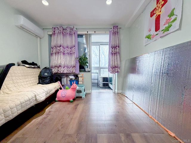 132-03 Sanford Avenue 2D, Flushing, NY 11355