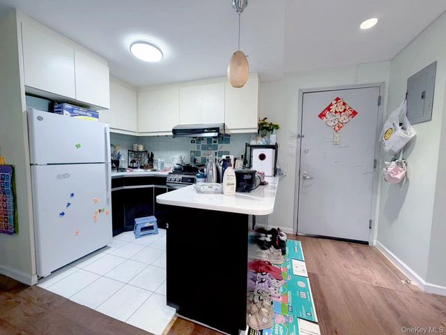 132-03 Sanford Avenue 2D, Flushing, NY 11355