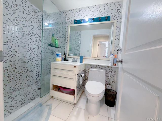 132-03 Sanford Avenue 2D, Flushing, NY 11355