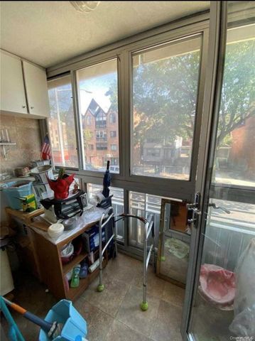 132-03 Sanford Avenue 2D, Flushing, NY 11355