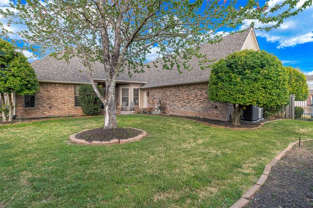 336 Briars Court, Bossier City, LA 71111