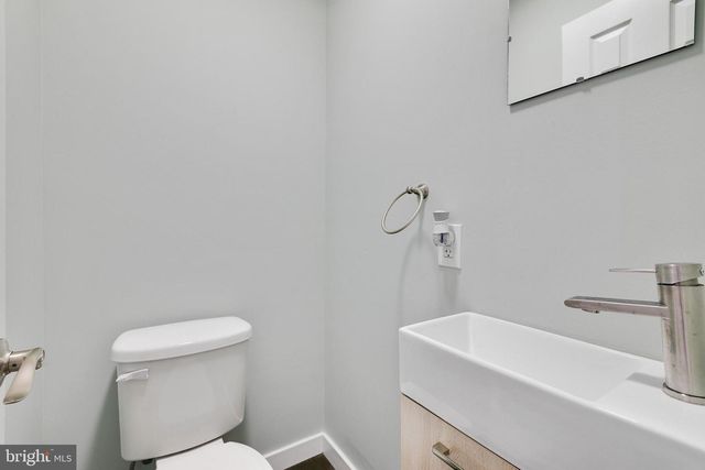 1903 S WARNOCK ST, Philadelphia, PA 19148