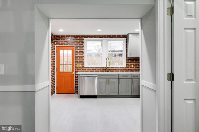 1903 S WARNOCK ST, Philadelphia, PA 19148