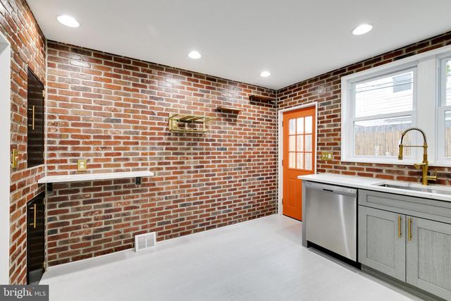 1903 S WARNOCK ST, Philadelphia, PA 19148