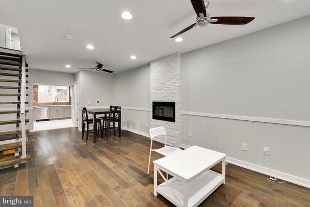 1903 S WARNOCK ST, Philadelphia, PA 19148