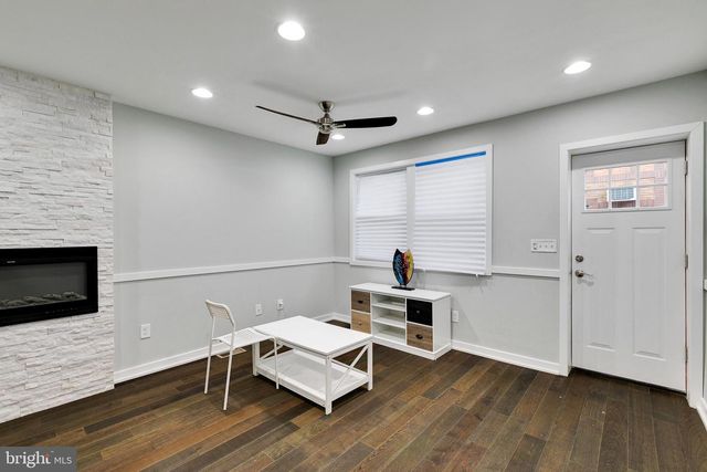 1903 S WARNOCK ST, Philadelphia, PA 19148