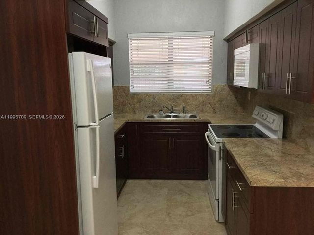 2110 NW 185th Ter, Miami Gardens, FL 33056