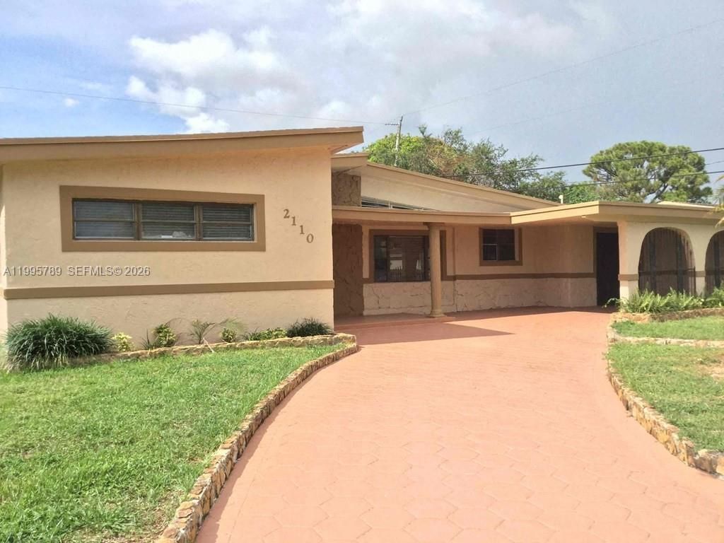 2110 NW 185th Ter, Miami Gardens, FL 33056