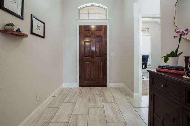 201 Providence Drive, Van Alstyne, TX 75495
