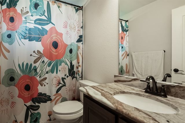201 Providence Drive, Van Alstyne, TX 75495