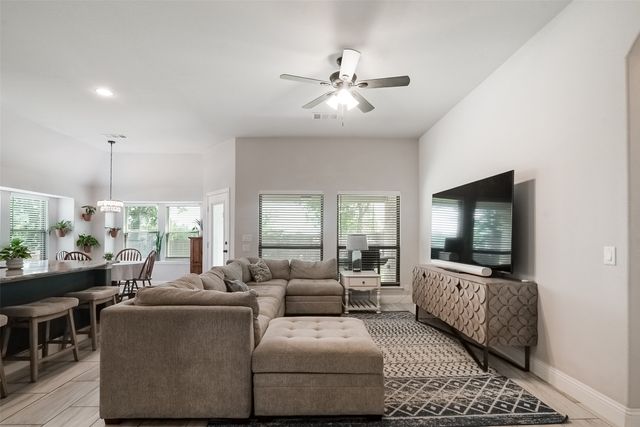 201 Providence Drive, Van Alstyne, TX 75495