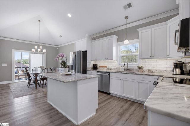 226 Stone River Way, Taylors, SC 29687