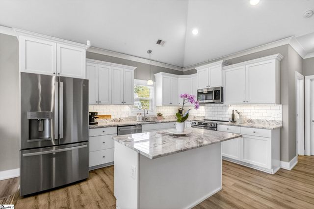 226 Stone River Way, Taylors, SC 29687