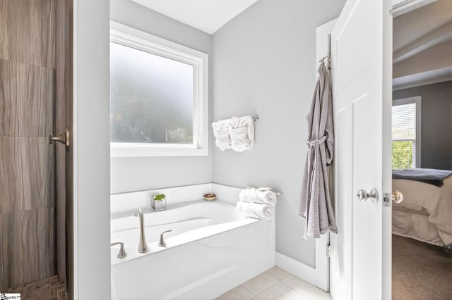 226 Stone River Way, Taylors, SC 29687