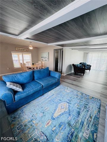 11321 Bougainvillea LN, Fort Myers Beach, FL 33931