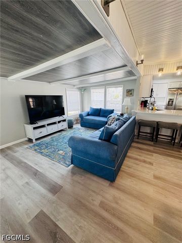 11321 Bougainvillea LN, Fort Myers Beach, FL 33931