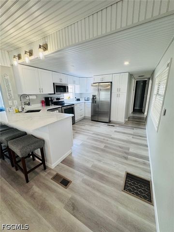11321 Bougainvillea LN, Fort Myers Beach, FL 33931