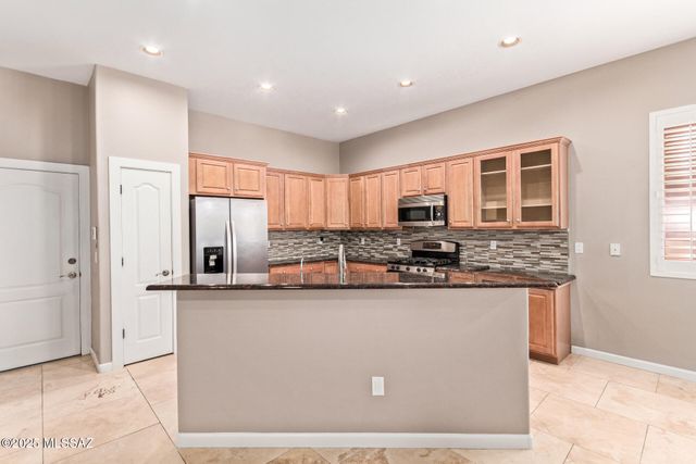 8133 N High Branch Drive, Tucson, AZ 85743