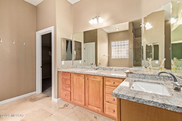 8133 N High Branch Drive, Tucson, AZ 85743