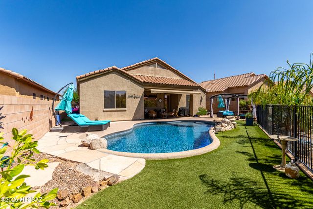 8133 N High Branch Drive, Tucson, AZ 85743