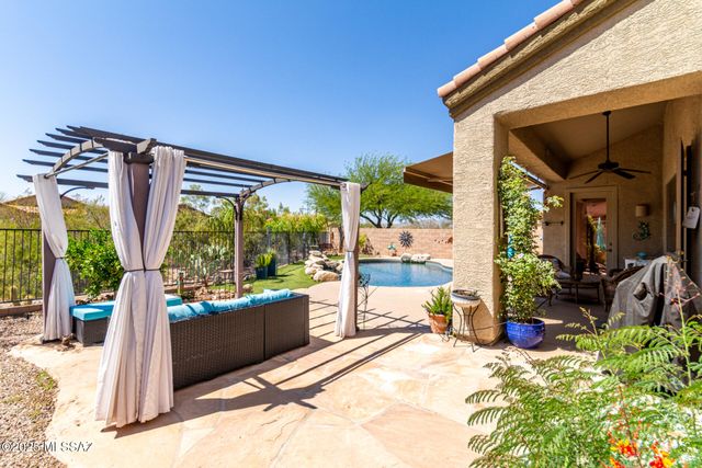 8133 N High Branch Drive, Tucson, AZ 85743