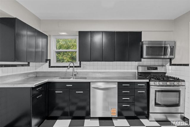 7315 Ahern Avenue, University City, MO 63130