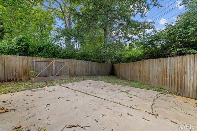 7315 Ahern Avenue, University City, MO 63130