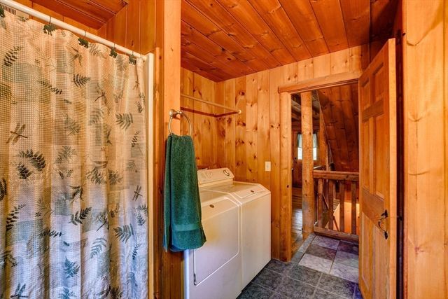 23 Dana Rd, Petersham, MA 01366