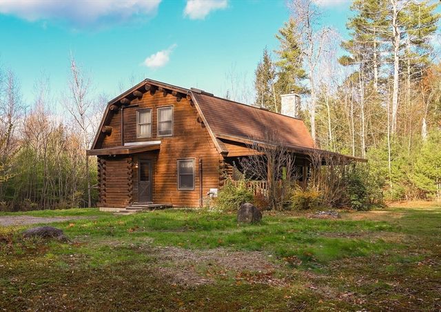 23 Dana Rd, Petersham, MA 01366