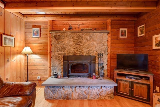 23 Dana Rd, Petersham, MA 01366