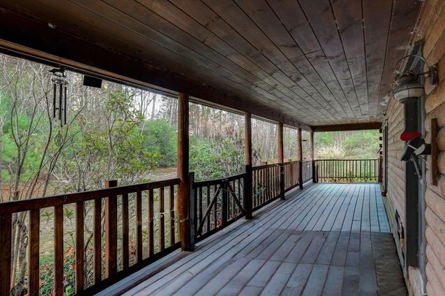 23 Dana Rd, Petersham, MA 01366