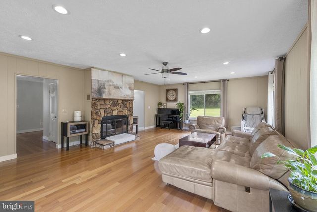 6620 PRESTWICK DR, Highland, MD 20777