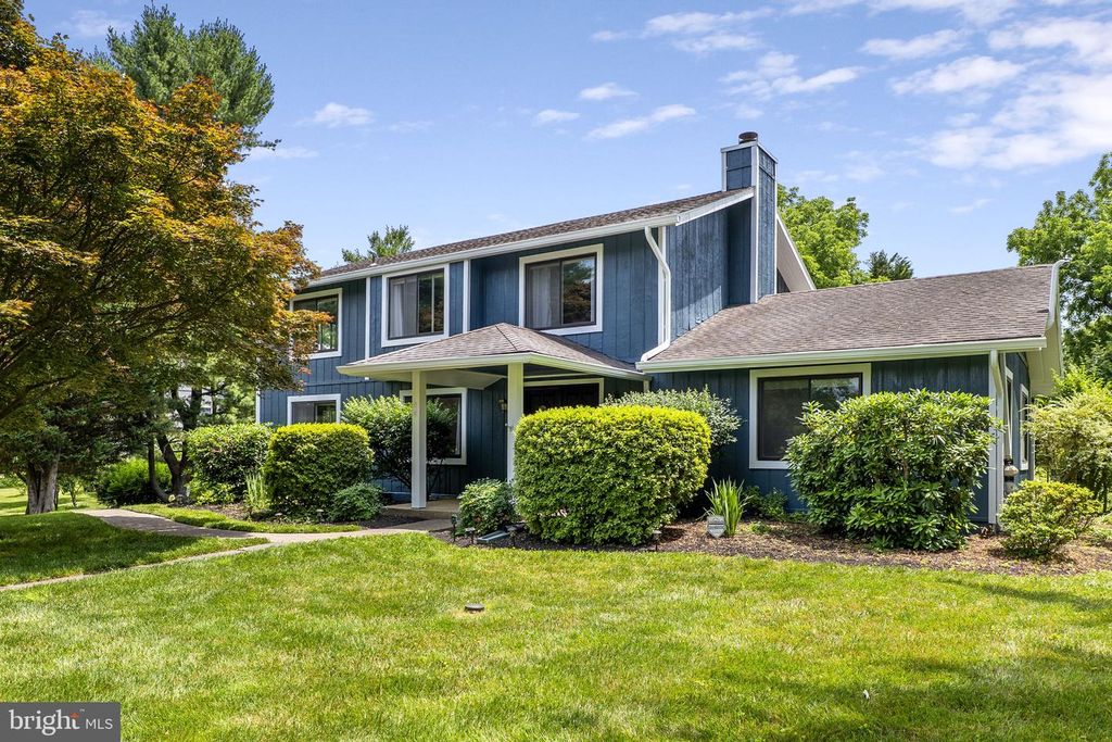 Image 3 of property listing at 6620 PRESTWICK DR, Highland, MD 20777
