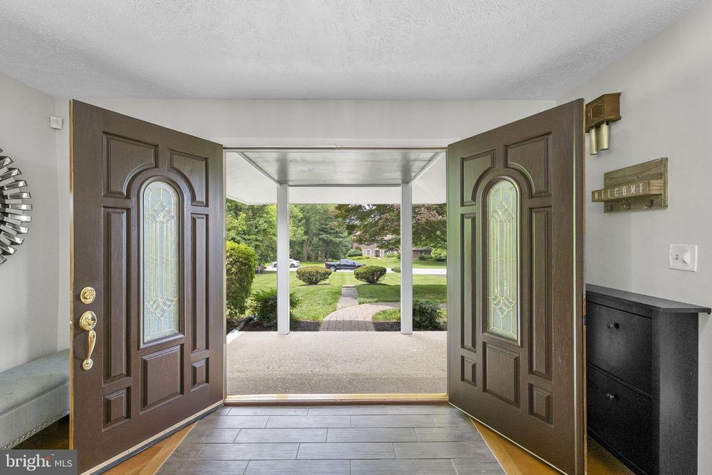 Image 4 of property listing at 6620 PRESTWICK DR, Highland, MD 20777