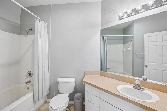 4333 BAYSIDE VILLAGE DRIVE 322, Tampa, FL 33615