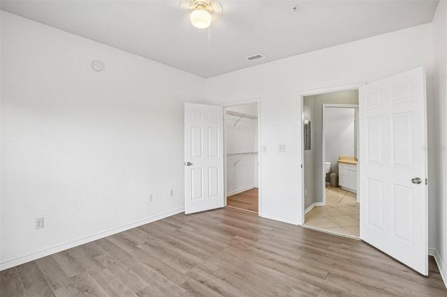 4333 BAYSIDE VILLAGE DRIVE 322, Tampa, FL 33615