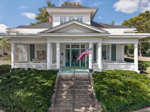 310 Mulberry Ave, Fayetteville, TN 37334